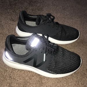 NEW BALANCE SNEAKERS